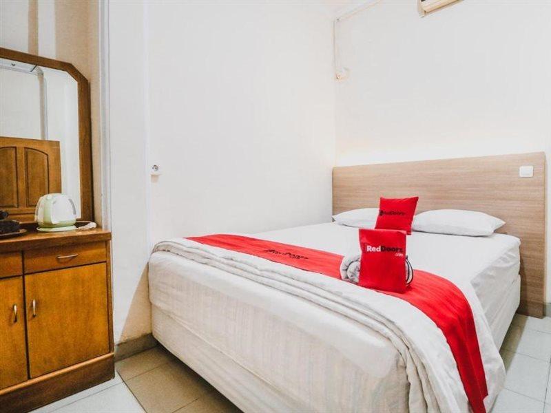 Reddoorz Plus Near Wtc Batanghari Mall Tanjungjohor Εξωτερικό φωτογραφία