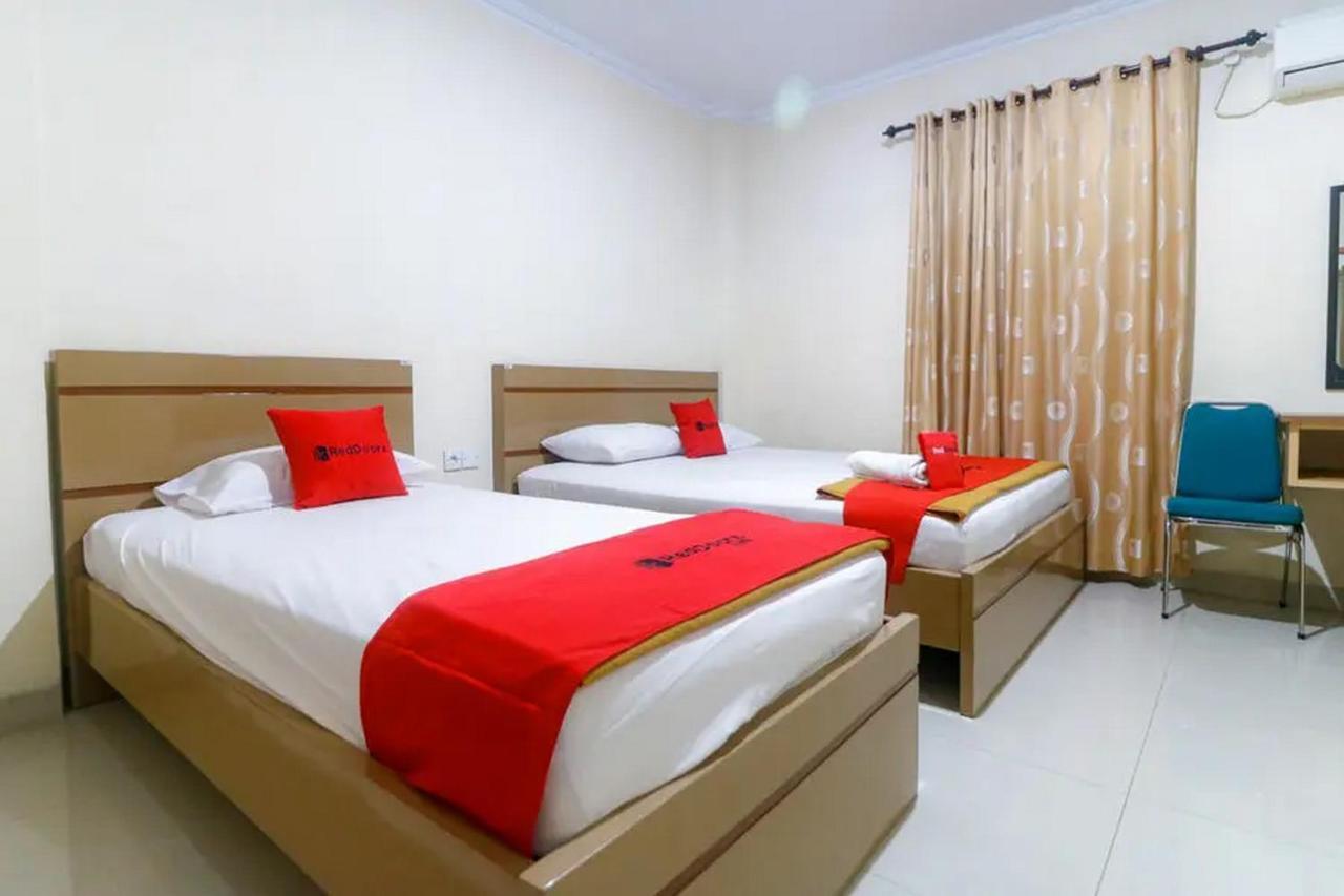 Reddoorz Plus Near Wtc Batanghari Mall Tanjungjohor Εξωτερικό φωτογραφία