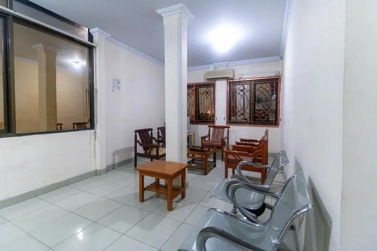 Reddoorz Plus Near Wtc Batanghari Mall Tanjungjohor Εξωτερικό φωτογραφία