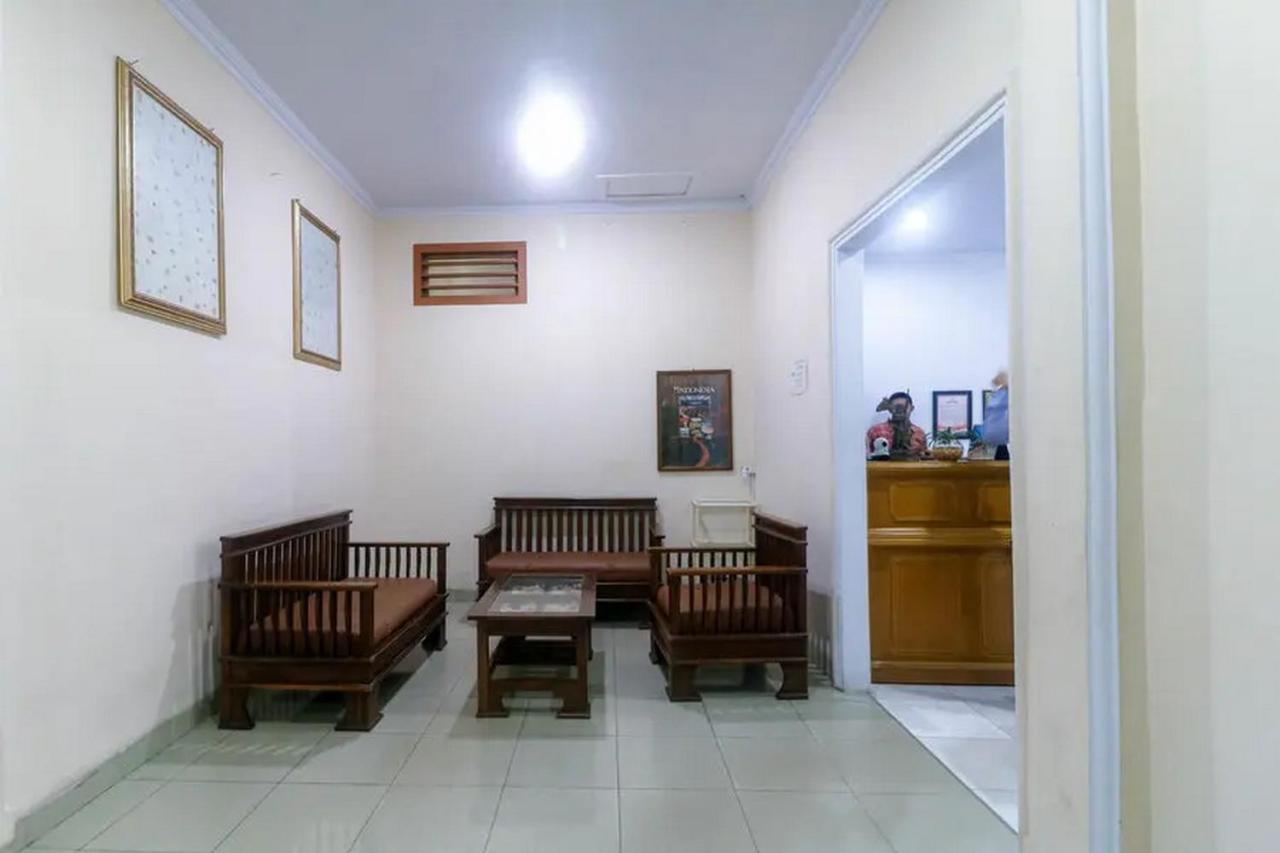Reddoorz Plus Near Wtc Batanghari Mall Tanjungjohor Εξωτερικό φωτογραφία