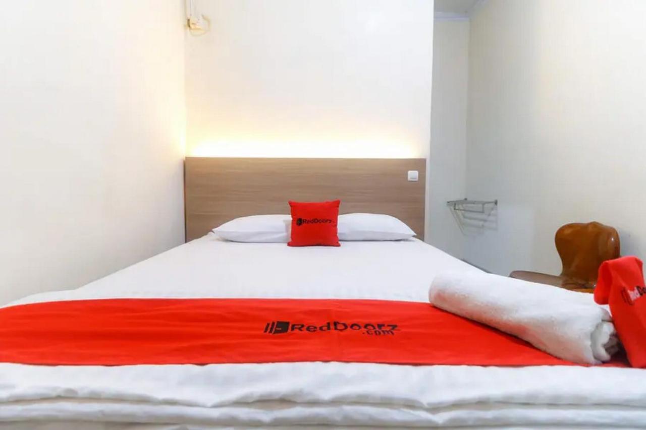 Reddoorz Plus Near Wtc Batanghari Mall Tanjungjohor Εξωτερικό φωτογραφία
