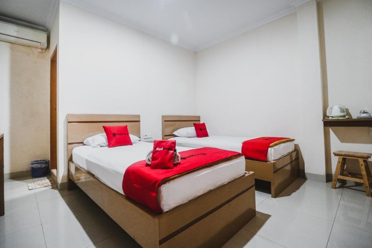 Reddoorz Plus Near Wtc Batanghari Mall Tanjungjohor Εξωτερικό φωτογραφία