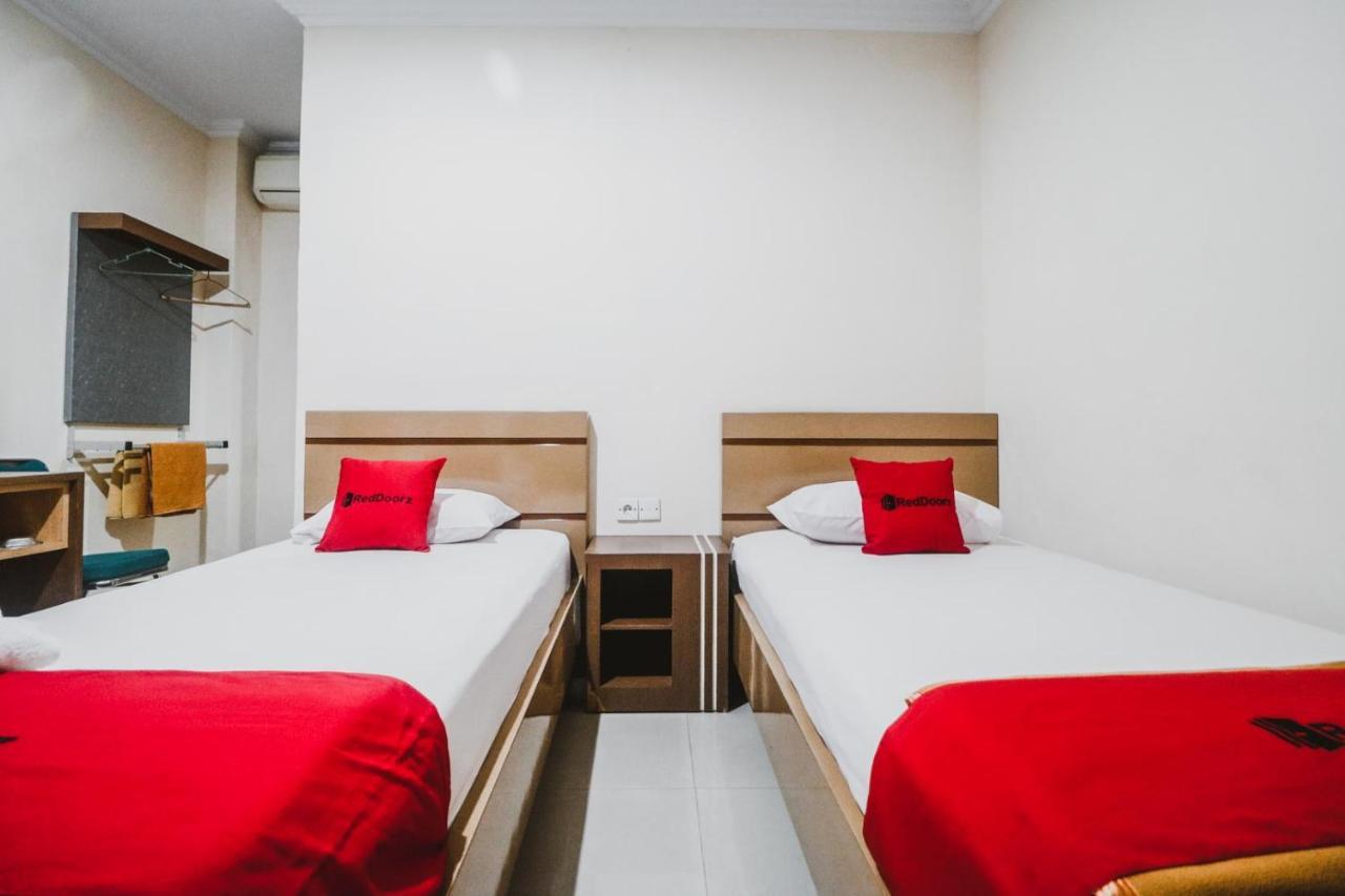 Reddoorz Plus Near Wtc Batanghari Mall Tanjungjohor Εξωτερικό φωτογραφία