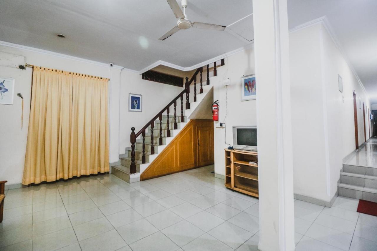Reddoorz Plus Near Wtc Batanghari Mall Tanjungjohor Εξωτερικό φωτογραφία